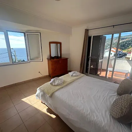 Aeroporto Ilha Da Madeira- 2 Homestay Santa Cruz (Madeira)